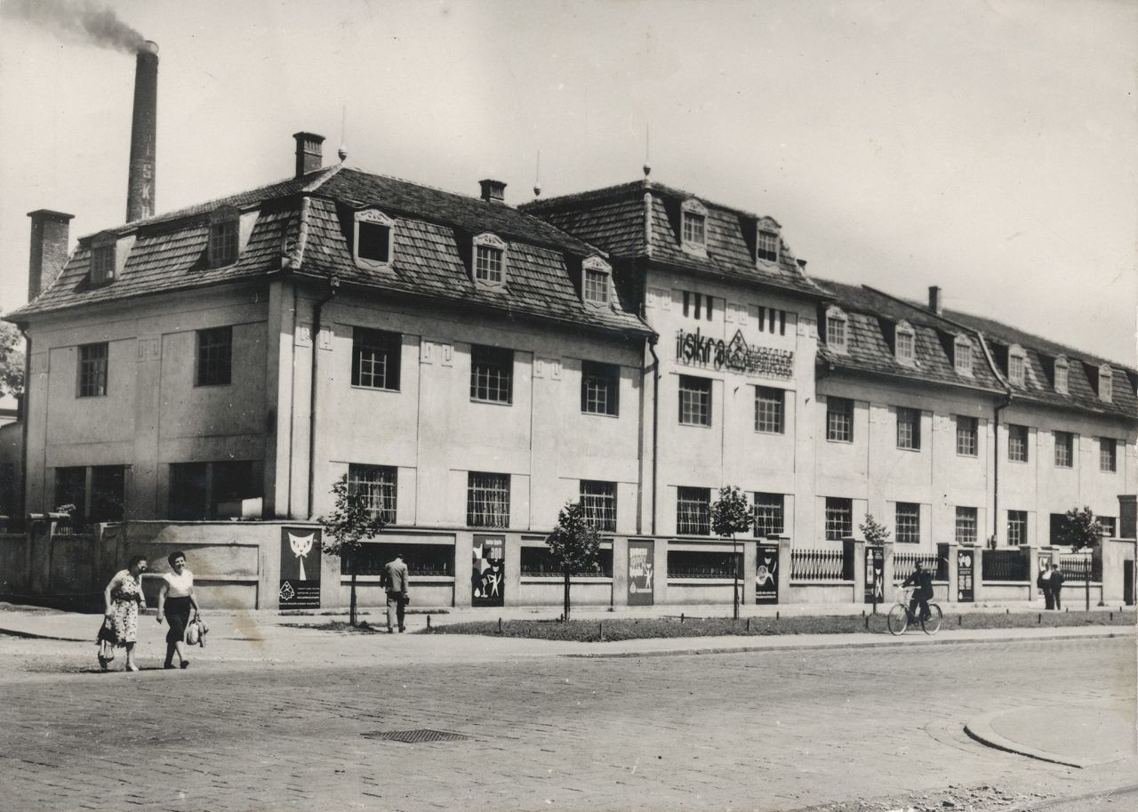 Tvornica 'Iskra' (kasnije tvornica igračaka Biserka) Heinzelova ulica oko 1960. godine